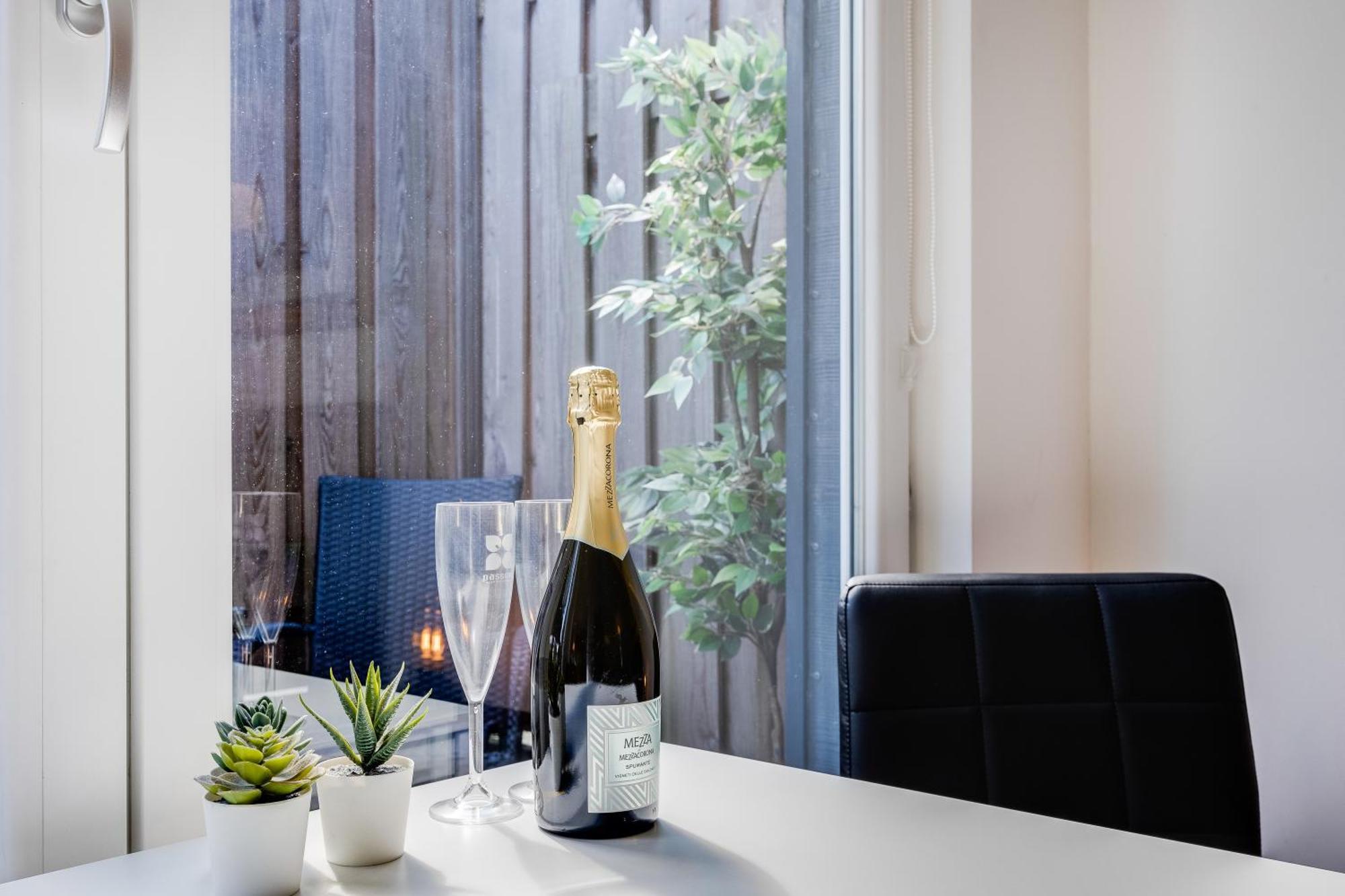 Luxe Wellness Apartment Apeldoorn With Jacuzzi And Sauna Bagian luar foto