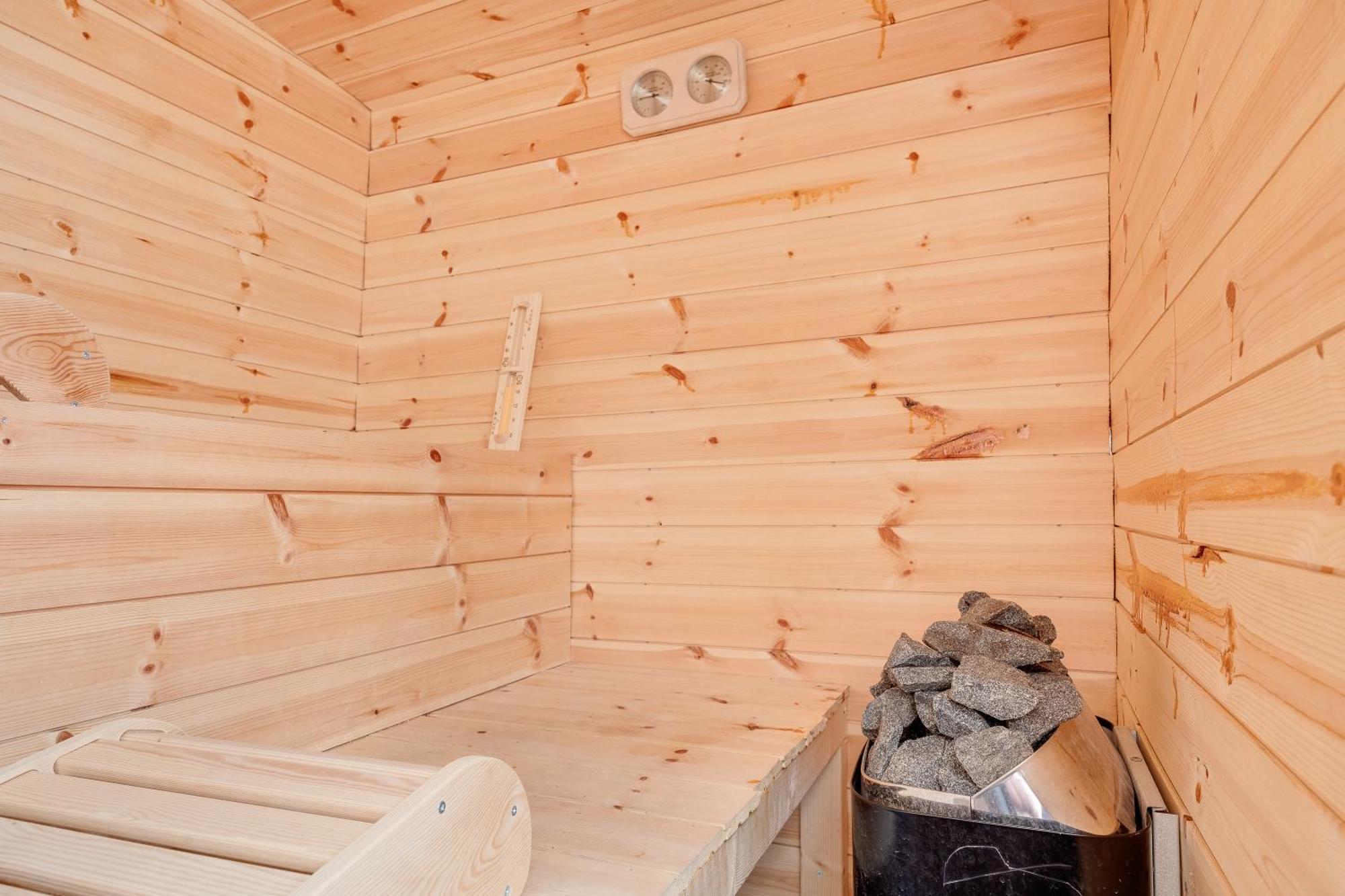 Luxe Wellness Apartment Apeldoorn With Jacuzzi And Sauna Bagian luar foto